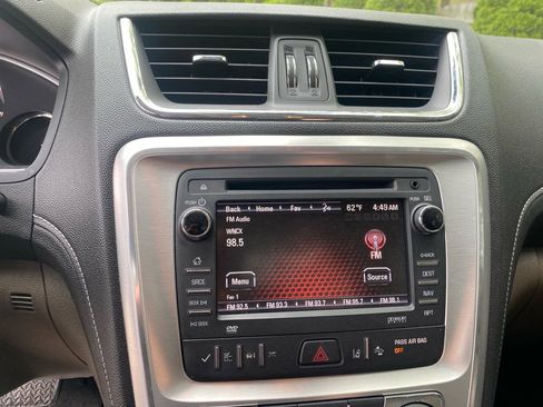 Used 2015 GMC Acadia SLT w/ Technology Package AWD/4WD image 14