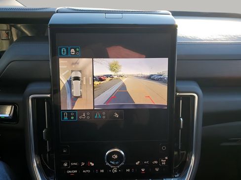 Used 2025 GMC Yukon Denali image 44