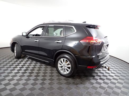 Used 2017 Nissan Rogue SV image 12