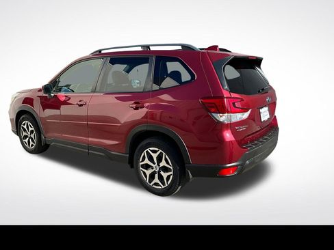 Certified 2021 Subaru Forester Premium AWD/4WD image 12