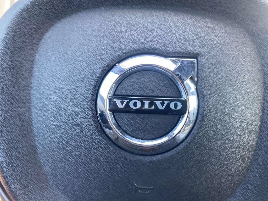 Used 2019 Volvo XC90 T6 R-Design w/ Advanced Package AWD/4WD image 32