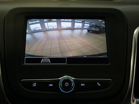 Used 2024 Chevrolet Equinox LT w/ LPO, Floor Liner Package FWD image 18