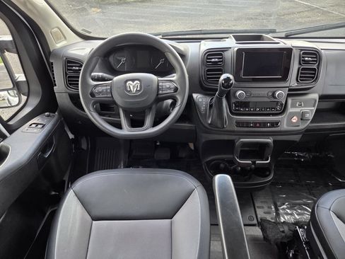 Used 2025 RAM ProMaster 2500 w/ Convenience Group FWD image 29