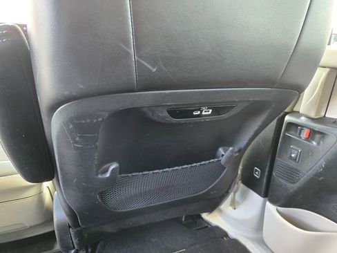 Used 2023 Chrysler Pacifica Limited FWD image 15