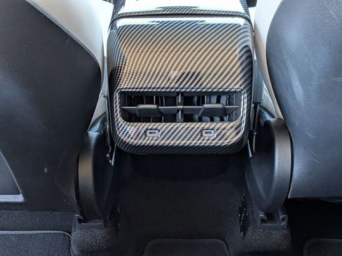 Used 2024 Tesla Model Y Performance image 17