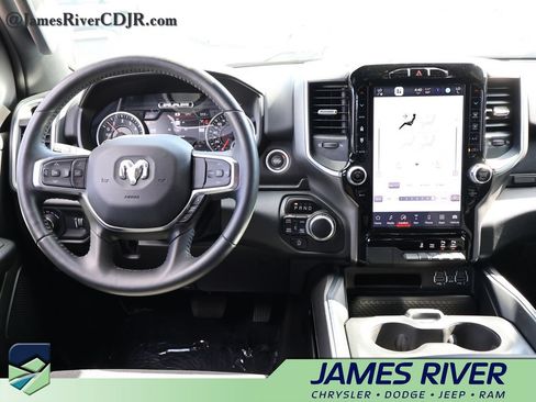 Used 2024 RAM 1500 Big Horn AWD/4WD image 18