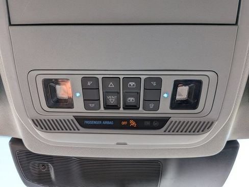 Used 2020 Ford Explorer XLT w/ Equipment Group 202A AWD/4WD image 15