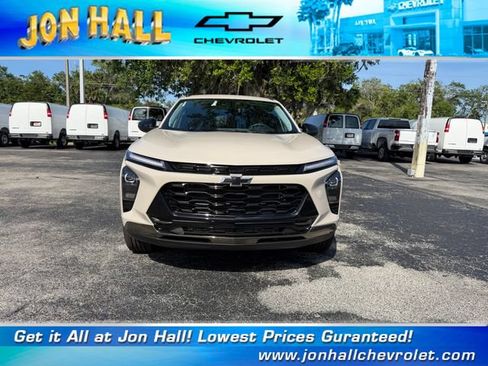Used 2026 Chevrolet Trax ACTIV FWD image 16