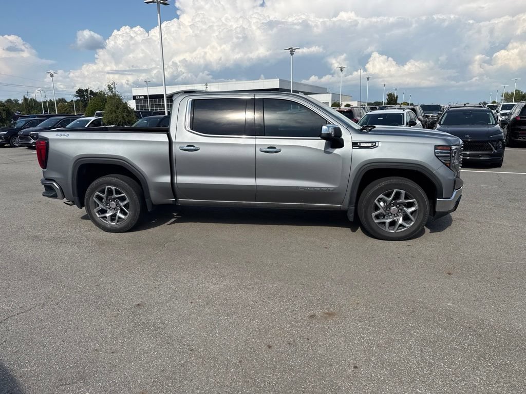 Used 2023 GMC Sierra 1500 SLT w/ SLT Convenience Package AWD/4WD image 4