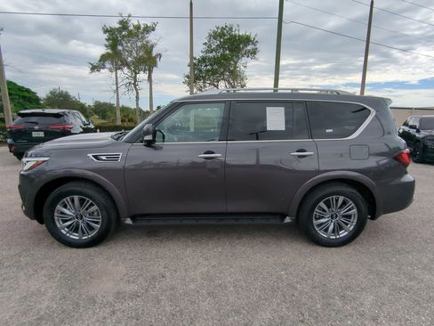 Used 2024 INFINITI QX80 Luxe image 10