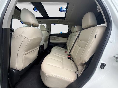 Used 2020 Nissan Murano SV w/ Premium Package AWD/4WD image 12