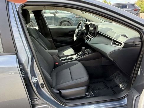 Used 2025 Toyota Corolla LE image 10