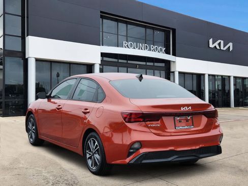 Certified 2022 Kia Forte LXS w/ LXS Technology Package FWD image 6