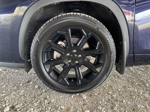 Used 2023 Toyota Highlander LE image 45