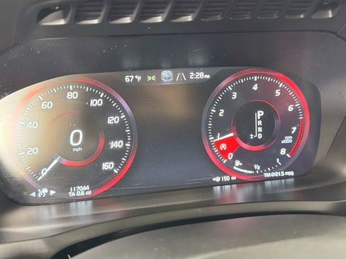 Used 2017 Volvo XC90 T6 Momentum w/ Vision Package image 11