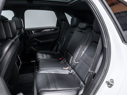 Used 2023 Porsche Cayenne image 29