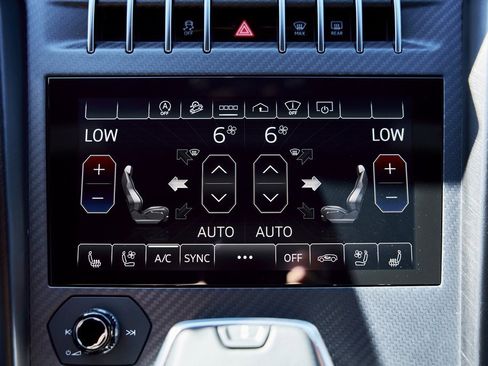 Used 2024 Lamborghini Urus Performante image 82