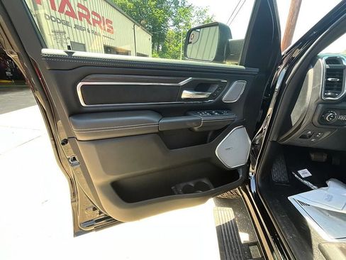 New 2026 RAM 1500 Laramie AWD/4WD image 10