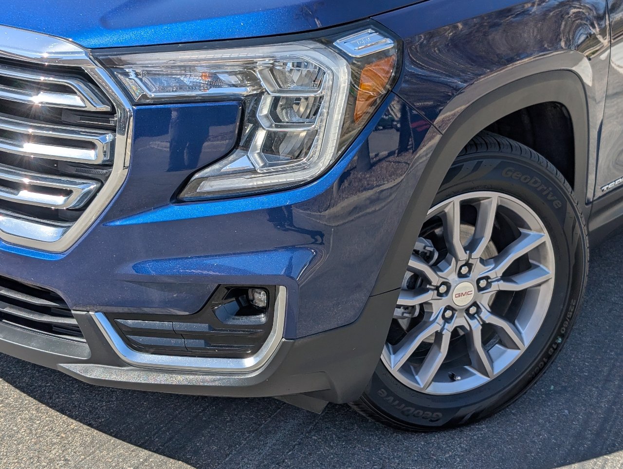 Used 2022 GMC Terrain SLT FWD image 10