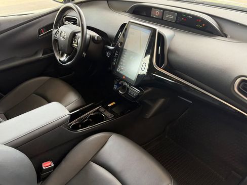 Used 2021 Toyota Prius Prime Limited FWD image 16