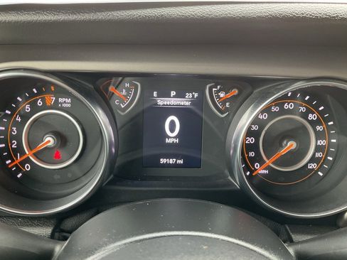 Used 2020 Jeep Wrangler Sport image 4