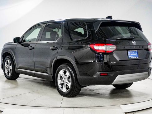 Used 2025 Honda Pilot EX-L image 6