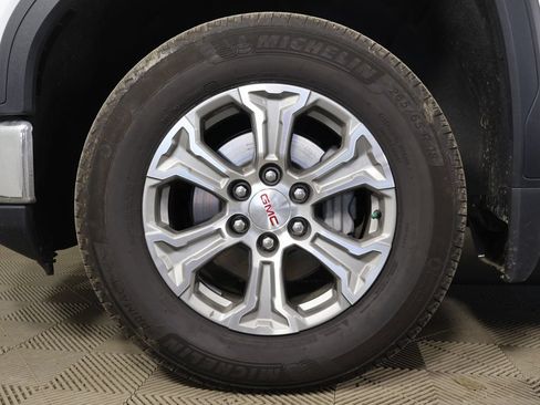 Used 2025 GMC Sierra 1500 SLT AWD/4WD image 16