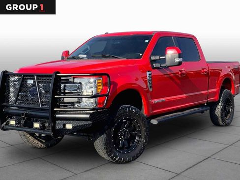 Used 2017 Ford F250 Lariat w/ Lariat Value Package AWD/4WD image 1