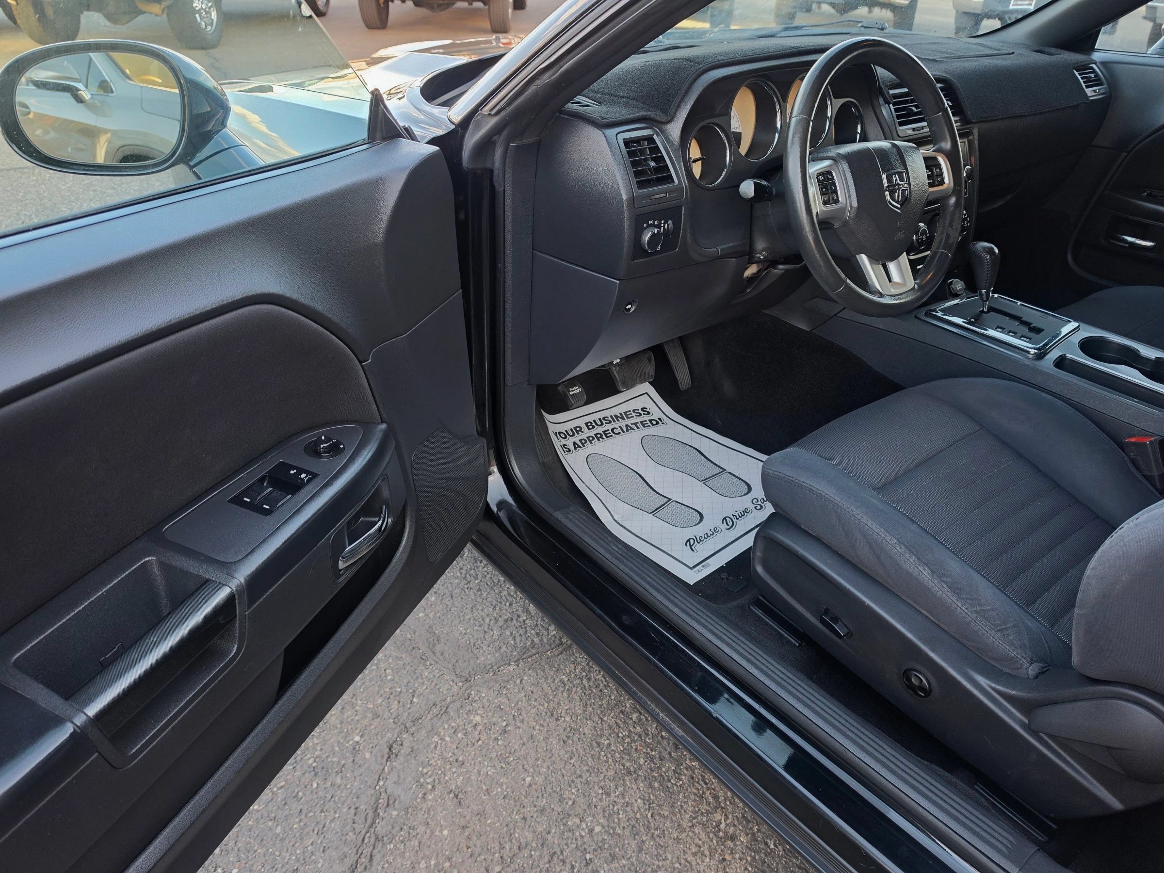 Used 2014 Dodge Challenger SXT RWD image 15