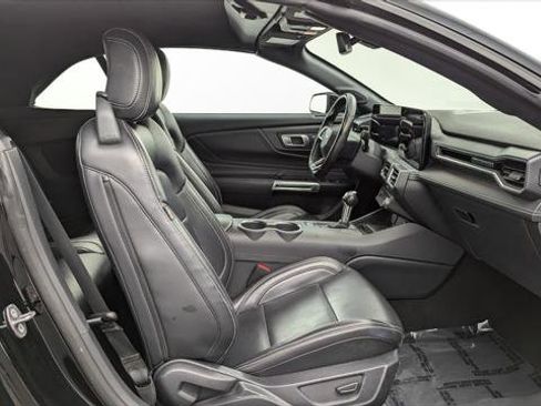 Used 2024 Ford Mustang Premium image 18