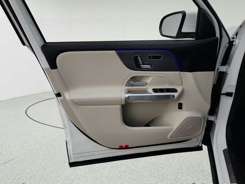 Certified 2023 Mercedes-Benz EQB 250+ image 25