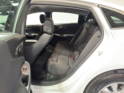 Used 2025 Chevrolet Malibu LT image 10