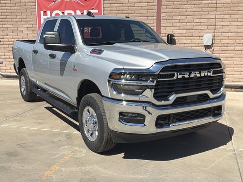 New 2026 RAM 2500 Tradesman AWD/4WD image 6