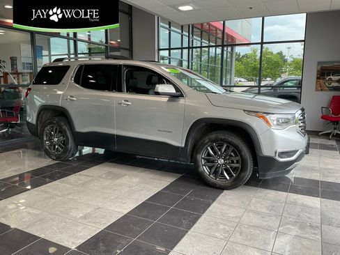 Used 2019 GMC Acadia SLT AWD/4WD image 1
