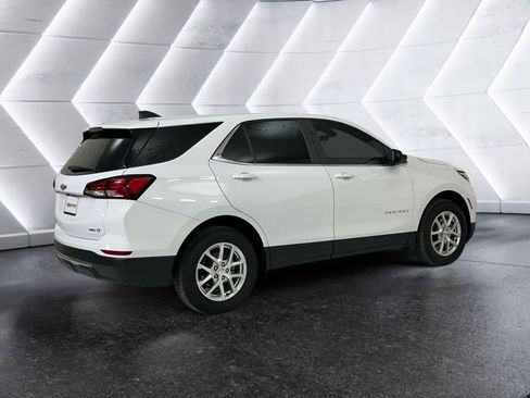 Used 2022 Chevrolet Equinox LT AWD/4WD image 4