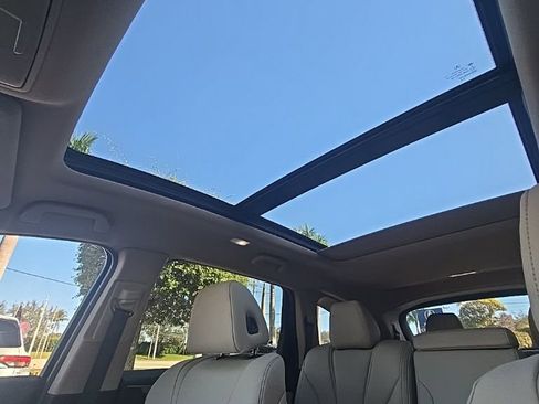 Used 2025 Acura MDX FWD image 30