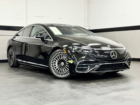 Used 2023 Mercedes-Benz EQS 580 4MATIC Sedan image 2