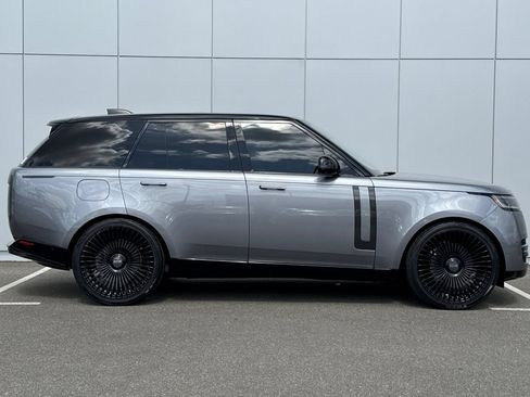 Used 2024 Land Rover Range Rover SE AWD/4WD image 6