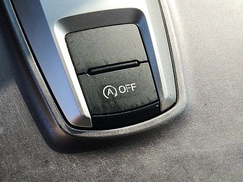 Used 2021 Honda Pilot LX image 22