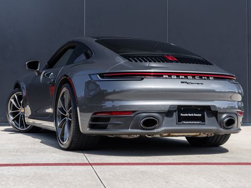 Certified 2024 Porsche 911 Carrera image 3