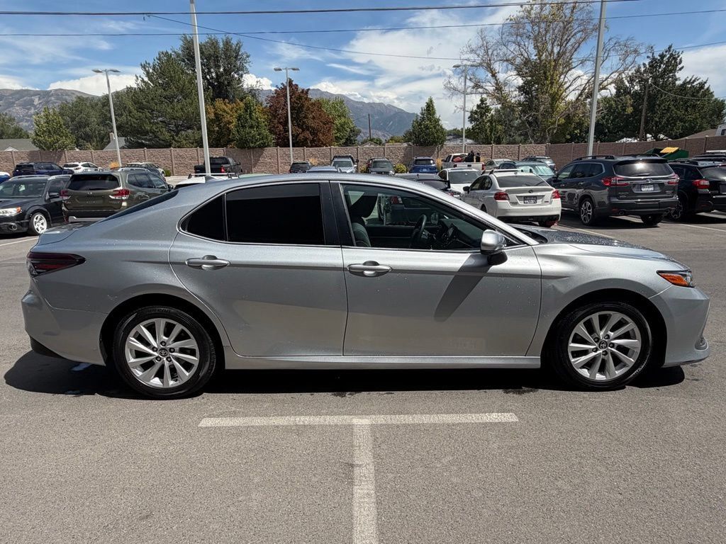 Used 2021 Toyota Camry LE FWD image 6