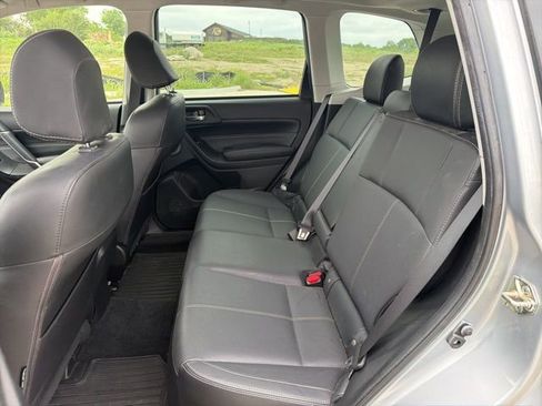 Used 2018 Subaru Forester 2.5i Touring AWD/4WD image 15