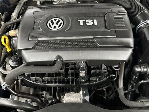 Used 2019 Volkswagen Golf Alltrack S AWD/4WD image 7