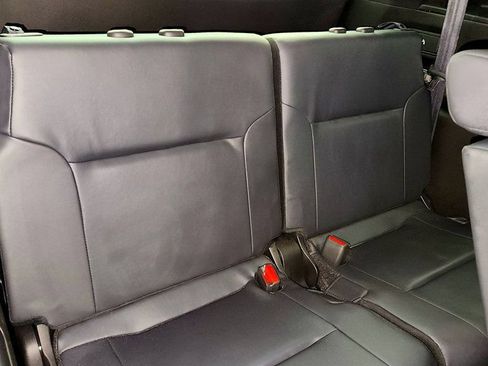 Used 2023 Mitsubishi Outlander SE FWD image 19