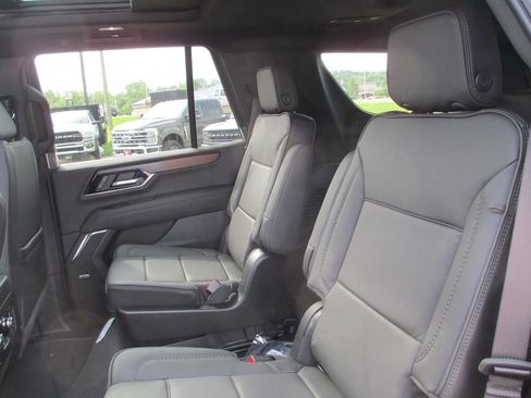New 2026 GMC Yukon Denali w/ Sun & Power Step Package AWD/4WD image 13