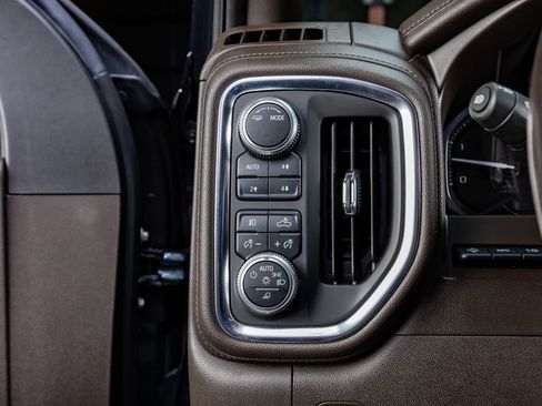 Used 2020 GMC Sierra 2500 Denali w/ Denali Ultimate Package image 22