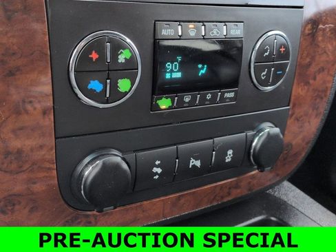 Used 2013 Chevrolet Tahoe LT w/ Luxury Package image 18