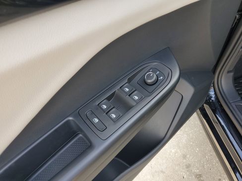 New 2025 Volkswagen Taos S image 11