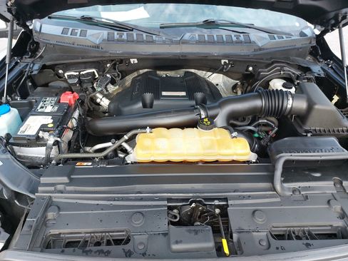 Used 2018 Ford F150 Raptor w/ Equipment Group 802A Luxury image 33