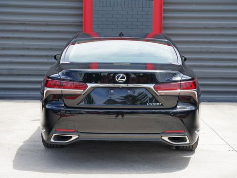 Used 2020 Lexus LS 500 w/ Interior Upgrade Package image 7
